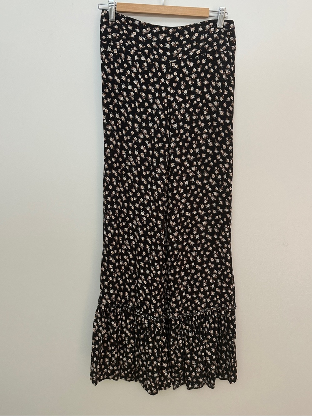 NATURAL LIFE Black Floral Ruffle Hem Pants